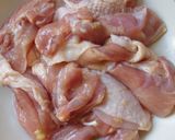 鳥モモと玉葱のカレー風味作り方1写真