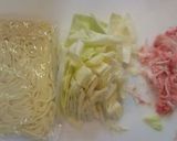 紙コップと電子レンジで焼きそば作り方1写真