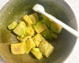 アボカドと鮭フレークのこんがり和風マヨ焼き作り方1写真