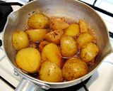 新じゃがとレンコンのごま入り煮っころがし作り方5写真