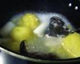 黒そいとじゃが芋の牛乳味噌スープ作り方7写真