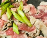 豚こまぎれ肉＆アスパラの蜂蜜レモン炒め作り方1写真