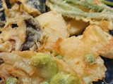 ミコばあばの米粉の空豆と玉葱のかき揚げ