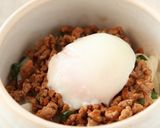 食べるラー油でひき肉温玉うどん作り方3写真