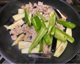 豚肉となす、ピーマンのバターポン酢炒め作り方4写真