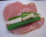 家計に優しい☆鶏ムネ肉ロール☆作り方5写真