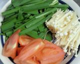 塩昆布で♪簡単トマト入りニラ玉作り方1写真