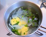 大根と大根の葉の味噌汁作り方4写真