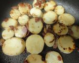 *山芋とベーコンのバター醤油炒め*作り方5写真