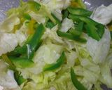 ごま油と塩昆布の風味豊か！ピーちくサラダ作り方2写真