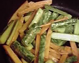 簡単副菜 キュウリと人参のカレーマヨ炒め作り方3写真