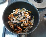 ひじきと鶏と野菜の煮物☆ダイエットにも♪作り方2写真