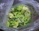 もりもり食べられる☆レタスの塩昆布サラダ作り方2写真