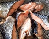 冷凍保存で便利な　鮭アラで手作りフレーク作り方1写真