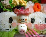 キャラ弁にウズラ卵でリボンちゃん☆．。作り方7写真
