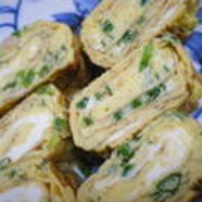 カニカマで♡カニ玉風中華味の卵焼き by ぴよこの食卓 【クックパッド