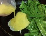 お母さんの味☆きぬさやと卵の炒め物作り方3写真