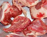お肉ホロホロ！牛肉の柔らか赤ワイン煮！作り方1写真