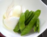 ✿きぬさやと新たまねぎの✿お味噌汁✿作り方1写真
