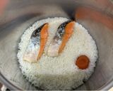甘塩鮭 と 梅干し 乗っけ炊き作り方2写真
