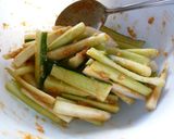春の味♪山うどとキュウリの味噌和え作り方3写真
