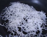 食材2つ◎にんじんと白滝の中華風ごま炒め作り方3写真