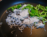 ちゃちゃっとピーマンとシラスの胡麻油炒め作り方1写真