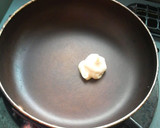 お弁当に♪新たまの❤マヨカレー炒め❤作り方2写真