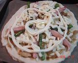 カニカマとアスパラとチキンの美味ピザ作り方4写真