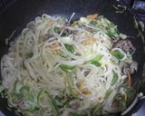 簡単に出来る!和風だしの焼きうどん♪作り方4写真