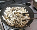 ベトナム風 鶏と茸のレモングラス炊込ご飯作り方5写真