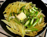アスパラとじゃがいものバターしょうゆ炒め作り方5写真
