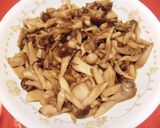 ☆好きなキノコでバター醤油炒め♪♪☆作り方2写真