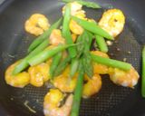 エビとアスパラふわふわ炒め作り方4写真