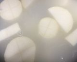 つゆで簡単!鶏と大根の煮物作り方2写真