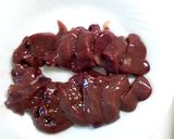 茹で漬けで臭みなし!鶏レバーのサラダ作り方3写真