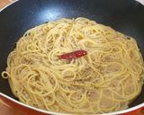 大人のピリ辛ツナパスタ♪今日の夕食ワイン作り方2写真