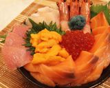 喰いﾈｪ!!　豪華北海六色「メガ海鮮丼」作り方4写真
