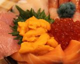 喰いﾈｪ!!　豪華北海六色「メガ海鮮丼」作り方5写真