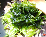 こしあぶらと竹輪とわかめの炒め物作り方6写真