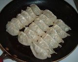 野菜たっぷり☆ザーサイ入り手作り餃子作り方6写真