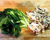 豚肉としめじ小松菜炒め作り方1写真