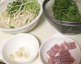 水菜ともやしベーコンの炒め物作り方1写真