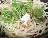 水菜ともやしベーコンの炒め物作り方3写真