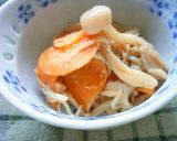 お弁当に「人参えのきの胡麻コンソメ和え」作り方3写真