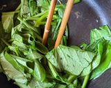 空芯菜とふんわり卵の塩炒め!ガーリック風味作り方3写真