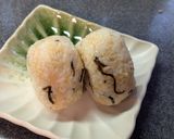 塩昆布とツナの中華風しっとりおにぎり作り方3写真
