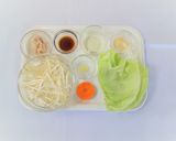 【給食レシピ】ニンニンサラダ作り方1写真
