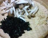 超特急！わかめとシメジの酢の物作り方1写真