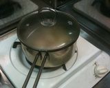 鶏を酒蒸してカルボナーラ的ソースをかけた作り方3写真
